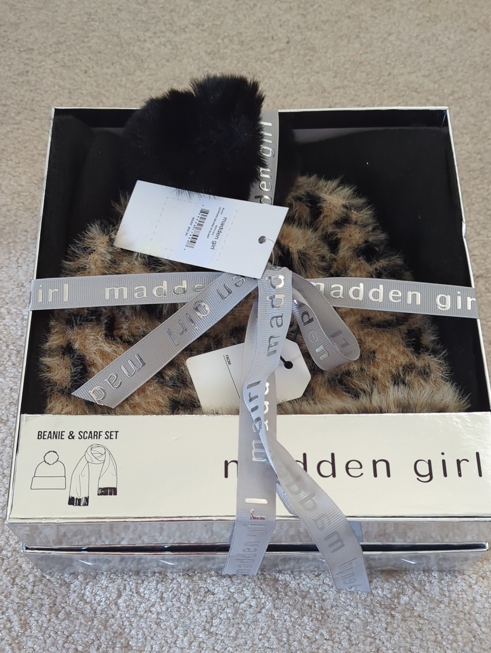 Madden Girl Leopard Print Beanie & Scarf Set - Brown & Black